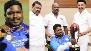 முதல்வரை சந்தித்து வாழ்த்து பெற்ற போலி வீல்சேர் கிரிக்கெட் அணி கேப்டன் மீது வழக்குப் பதிவு! 