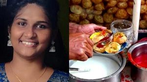 மெரினாவில் சுண்டல், பானிப்பூரி சாப்பிட்ட இளம் பெண் பலி? ரயிலில் வாந்தி மயக்கம்! கதறிய நண்பர்கள் 