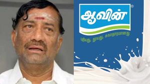 ஓபிஎஸ் தம்பி வகித்து வந்த பதவி பறிப்பு.. தேனி ஆவின் நிர்வாக குழுவை முழுமையாக கலைத்து அரசு அதிரடி! 