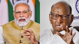 பிரதமர் டிகிரி விவகாரம்.. சப்போர்ட்டிற்கு வரும் சரத் பவார்! உற்று பார்க்கும் எதிர்க்கட்சிகள்! அடடே