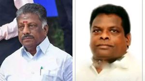 கர்நாடகாவில் ஓபிஎஸ் தரப்பில் வேட்பாளராக அறிவிக்கப்பட்டு இருந்த குமார் மீது மோசடி வழக்குப்பதிவு 