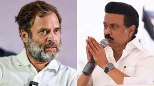  ஸ்டாலின் ஸ்டைலில் ராகுல்.. “முதல் நாளிலேயே”.. திமுக அரசின் திட்டம் கர்நாடகாவில் வாக்குறுதியாக!