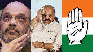  அமித்ஷா “ஆபரேசன் பெயிலியர்”.. பரிதாப நிலையில் பாஜக! கர்நாடகாவில் ஓங்கும் “கை” - கருத்துக்கணிப்பு 
