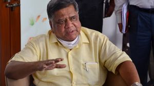 கர்நாடகா மாஜி முதல்வர் ஜெகதீஷ் ஷெட்டர் பாஜகவுக்கு முழுக்கு.. எடியூரப்பாவுக்கு வந்ததே கோபம்!அட்டாக் 