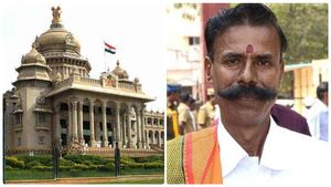 233 தேர்தலில் படுதோல்வி.. 234வதாக கர்நாடகாவில் களமிறங்கும் சேலம் பத்மராஜன்! யாருக்கு குறி தெரியுமா? 