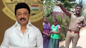 'யார் காலில் விழுந்தாவது உதவி செய்கிறேன்'.. எஸ்ஐ பரமசிவத்திற்கு இன்ப அதிர்ச்சி கொடுத்த ஸ்டாலின் 