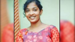 புதுப்பெண் கொடூர கொலை.. கணவனின் வீட்டுக்கு உடலோடு வந்து.. வித்தியாசமான பழிவாங்கல்.. கிராமமே ஷாக் 