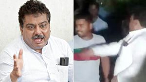  பிரசாரத்தில் கேள்வி கேட்ட வாலிபர்..  கோபத்தில் கன்னத்திலேயே அறைந்த காங்கிரஸ் எம்எல்ஏ..பரபர கர்நாடகா