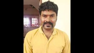 நள்ளிரவில் வாகன சோதனை.. 50 கிமீ மலையில் போலீஸையே.. அலறவிட்ட டிரைவர்.. ஆடிப்போன போலீஸ் 