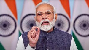 மோடியின் செயல்பாடு எப்படி? கர்நாடகாவில் விருப்பமான சி.எம் யார்? சி.வோட்டர் கருத்துக்கணிப்பு முடிவு 