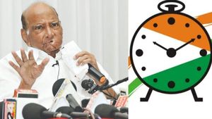கர்நாடகா தேர்தலில் புது பரபரப்பு- மகாராஷ்டிரா சரத்பவாரின் என்சிபி 45 தொகுதிகளில் களமிறங்குகிறதாம்! 
