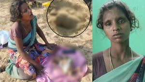  அதிர்ச்சியின் உச்சம்! 29 நாட்களே ஆன பச்சிளம் குழந்தையை உயிருடன் புதைத்து கொலை செய்த தாய்! 