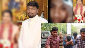இது வேறயா? “பெண்ணை காதலிச்சேன்”.. போலீஸ் விசாரணையில் திரும்பதிரும்ப சொன்ன பாதிரியார் -அடுத்த பெண்ணா? 