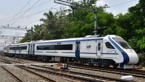  அஜித், விஜய் படத்துக்கே டஃப் தரும் போலயே.. மின்னல் வேகத்தில் விற்று தீரும் வந்தே பாரத் டிக்கெட்கள்