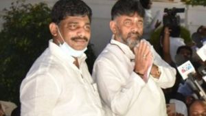 டிகே சிவக்குமாருக்கு செக் வைத்த பாஜக.. குறுக்கே வரும் டிகே சுரேஷ்.. பத்மநாபநகரில் போட்டி! பலேபிளான்