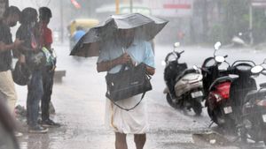 கோடை மழை..9 மாவட்டங்களில் அலர்ட்..குடை இல்லாம வெளியே போகாதீங்க..எந்தெந்த ஊர் செக் பண்ணுங்க 