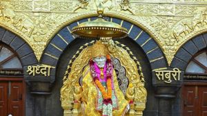மே 1 நாளை முதல் ஷீரடி சாய்பாபா கோயில் மூடப்படுகிறதா? கோயில் நிர்வாகம் விளக்கம்! 