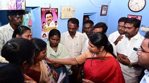 சாதியை சொல்லி திட்டியதால் தற்கொலை.. “குற்றவாளிகள் கைதாவதை யாராலும் தடுக்க முடியாது”.. கனிமொழி உறுதி! 