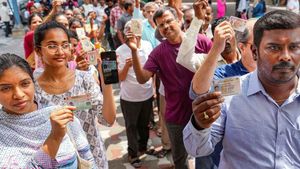 கர்நாடகாவில் இதுவரை இல்லாத அளவுக்கு வாக்குப்பதிவு.. பாஜகவுக்கு “ஆபத்து”? இப்படி ஒரு மேட்டர் இருக்கா?