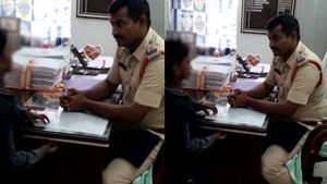  தினமும் குடித்துவிட்டு வரும் தந்தை.. போலீஸ் ஸ்டேஷனுக்கு போன சிறுவன்.. செம்ம ட்விஸ்ட் 