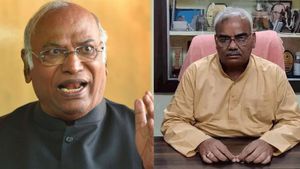 வயது 80.. மல்லிகார்ஜூன கார்கேவை எப்போது வேண்டுமானாலும் கடவுள் எடுத்து கொள்வார்.. பாஜகவால் சர்ச்சை 