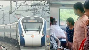 வந்தே பாரத் ரயிலில் ஏறிய எடப்பாடி பழனிசாமி.. அசந்து பார்த்த சேலம்.. இதில் இப்படி ஒரு காரணமா? 