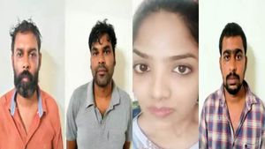 கோவையில் நாட்டுக்கோழி குழம்பு ஸ்பெசல்.... கில்லாடி ராணிக்கு லுக்அவுட் நோட்டீஸ் 