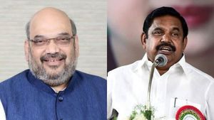 எடப்பாடி தப்பு பண்ணிட்டாரே.. கர்நாடகாவில் செம வாய்ப்பை மிஸ் செய்த அதிமுக.. இதை பாருங்க.. ஷாக்கிங் 