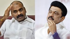 என்ன பாஜக அகற்றப்பட்டதா? தனது திருப்திக்காக ஸ்டாலின் இப்படி சொல்கிறார்.. எல்.முருகன் பதிலடி! 