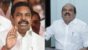 ஓபிஎஸ் பற்றி பேச எடப்பாடிக்கு என்ன தகுதி இருக்கு? “நன்றிகெட்டவர்”: காட்டமாக விமர்சித்த வைத்திலிங்கம்