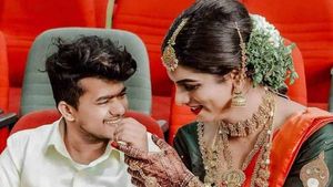  அந்த 1 மணி நேரம்.. ஐஷூவிடம் விழுந்த முதல் 