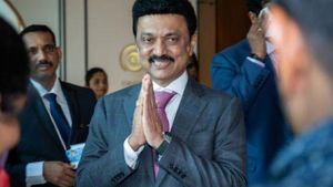 முதல்வர் ஃபாரின் டூர்! முதலீடுகள் குவியும் -வேலை வாய்ப்பும் பெருகும்! நிச்சயம் நம்பலாம்! -தமிழக அரசு 