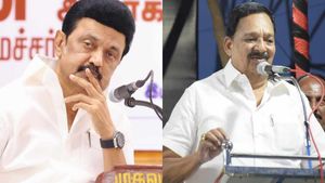 எங்களை பார்த்தால் கூட முதல்வர் சிரிப்பதில்லை! ஸ்டாலின் ஊரில் இல்லாத போது அமைச்சர் காந்தி ஓபன் டாக்! 