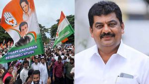 காங்கிரஸ் கட்சிக்காக கர்நாடகாவில் களமிறங்கிய திமுக எம்.எல்.ஏ.! கன்னடத்தில் பேசி ஓட்டுவேட்டை! 