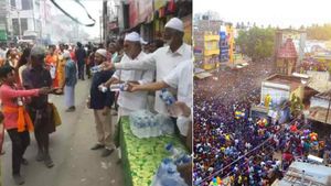 அசரடித்த இஸ்லாமியர்கள்.. இதுதான் எங்க தமிழகம்! நாட்டிற்கே உதாரணமாய் மாறிய சித்திரை திருவிழா.. வாவ்