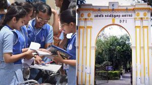 +2 ரிசல்ட்.. 32 மாணவர்களின் முடிவை நிறுத்திய பள்ளி கல்வித்துறை.. ஷாக்கான பெற்றோர்! காரணம் இதுதான் 