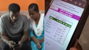 100-க்கு 138 மதிப்பெண்கள்..பிளஸ் 2 தேர்வு முடிவை பார்த்து அதிர்ந்த மாணவி.. தேர்வு முடிவில் குழப்பம்? 