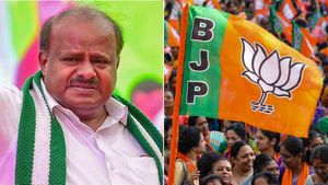 'கருநாடகா'- நேற்று ஆட்சியை கவிழ்த்த பாஜக... நாளைக்கு கை கோர்த்து ஆட்சி அமைக்கவும் தயாராகும் ஜேடிஎஸ்! 