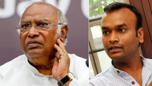 கர்நாடகா அமைச்சரவையில் மாற்றம்.. மல்லிகார்ஜூன் கார்கே மகனுக்கு முக்கிய துறை வழங்கல்.. என்ன தெரியுமா? 