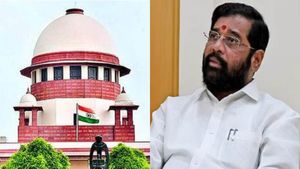 இன்று தப்பியது மகாராஷ்டிரா ஏக்நாத் ஷிண்டே பதவி! தகுதி நீக்க வழக்கு கூடுதல் பெஞ்சுக்கு மாற்றம்!