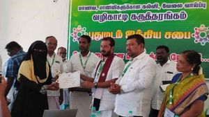  மதிப்பெண்கள் எடுத்தால் மட்டும் போதாது! பிறந்த ஊருக்கு பெருமை சேர்க்கணும்! தமிமுன் அன்சாரி பளிச்! 