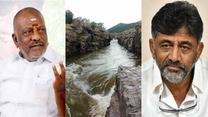 மேகதாது அணையா? டி.கே. சிவகுமார் சொல்லிட்டா போதுமா? தமிழகத்தின் அனுமதி இல்லாமல் கட்ட முடியாது! ஓபிஎஸ் 