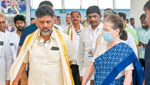 கைநழுவிய முதல்வர் பதவி? டிகே சிவக்குமாருக்கு என்னென்ன பதவிகள் தெரியுமா? காங்கிரஸ் பிளான் இதுதான் 