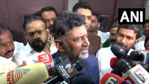 ராஜினாமா? டெல்லியில் டென்ஷன் ஆன டிகே சிவக்குமார்! கர்நாடகா முதல்வர் ரேஸுக்கு மத்தியில் பரபரப்பு! 