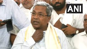 பெரிய ஷாக்.. அடுத்து நொறுக்கிய காங்கிரஸ்.. இடிந்துபோன சித்தராமையா.. கண்கலங்கிய சோகம்.. என்னாச்சு?