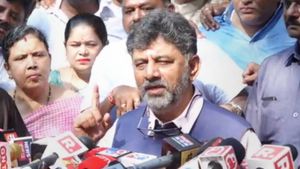 சித்தராமையாவுடன் டிகே சிவகுமாருக்கு தொடரும் 