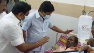 கள்ளச்சாராயம் ஆறாக ஓடுகிறது..பல உயிர் போயும் யாரும் குரல் கொடுக்கலையே?எடப்பாடி பழனிச்சாமி 