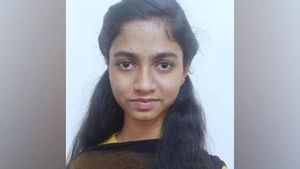 நந்தினிக்கு சீட் தர குவிந்த கல்லூரிகள்.. திண்டுக்கல் சாதனை மாணவி தேர்வு செய்தது எந்த கல்லூரி? 