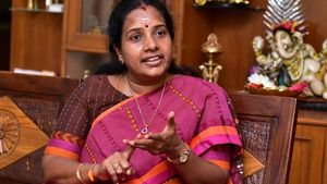 கோவை பாஜக அலுவலகத்தில் மாலையில் அத்துமீறி நுழைந்த நபர்.. இரவில் திடீர் மரணம்! வானதி விளக்கம் 