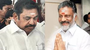 கலவரம் நடத்த திட்டம்..இபிஎஸ் உள்பட அதிமுகவினர் மீது ஓபிஎஸ் ஆதரவாளர்கள் காவல் நிலையத்தில் பரபர புகார் 